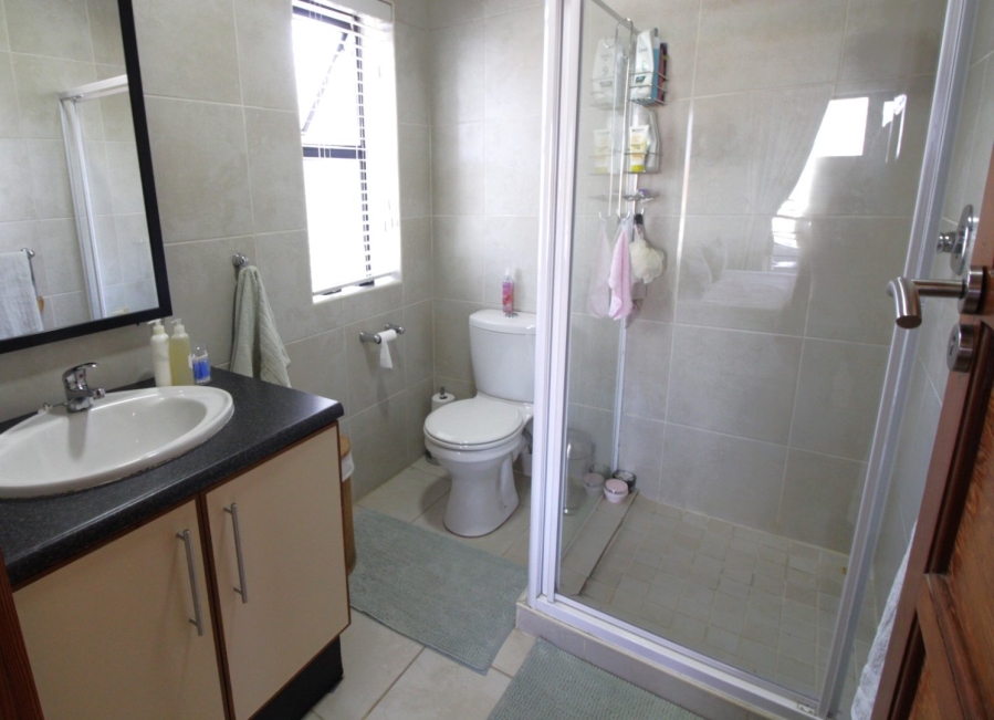 5 Bedroom Property for Sale in Humerail Eastern Cape